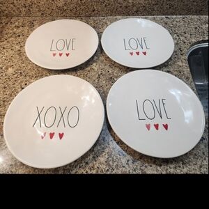 Rae dunn heart plates